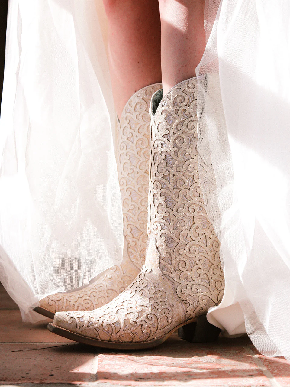 Corral Boots Women's White Glitter Overlay And Embroidery Triad Snip Toe Cowboy Boot - Image 5