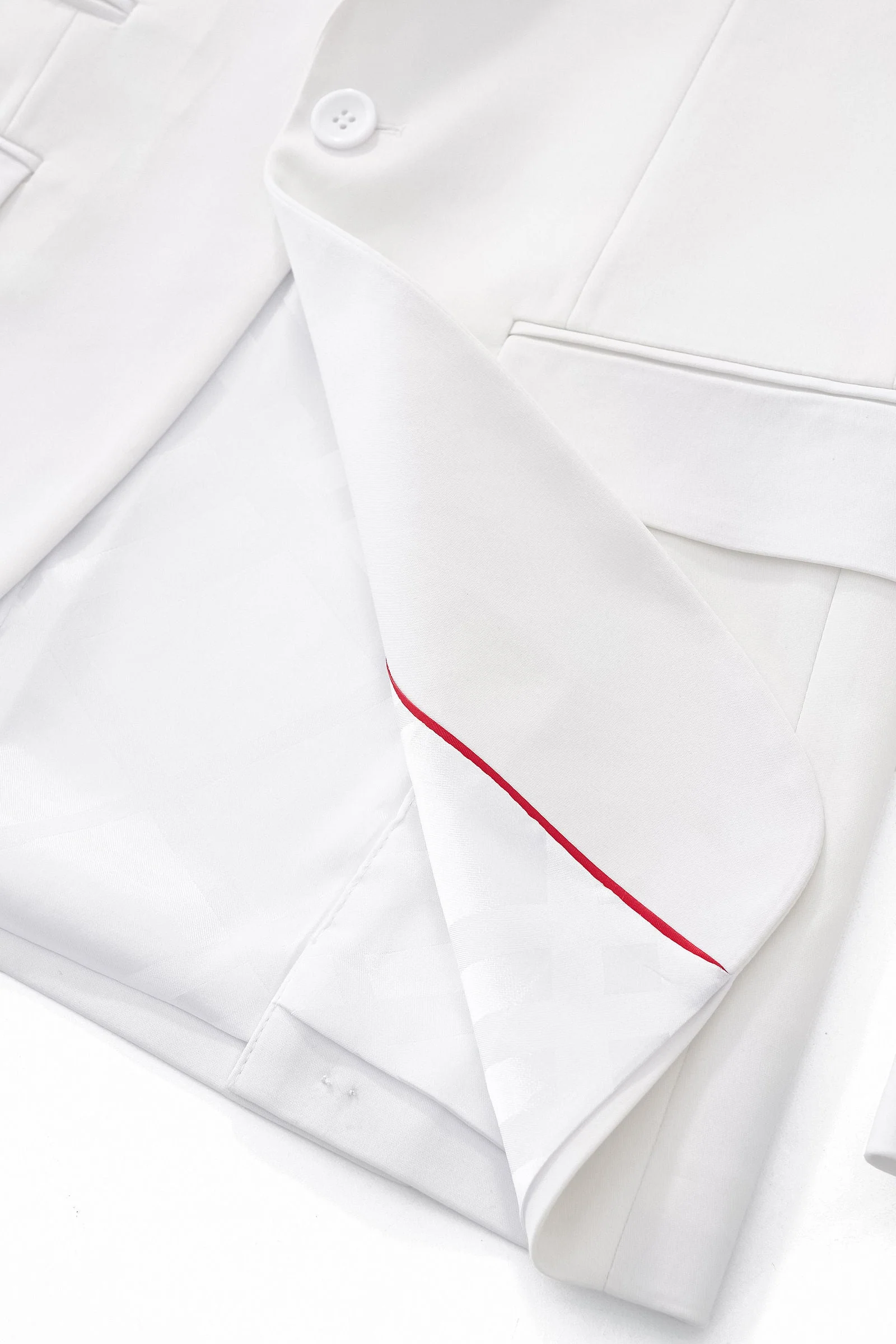 ESSENCE SIGNATURE SUIT WHITE - Image 10