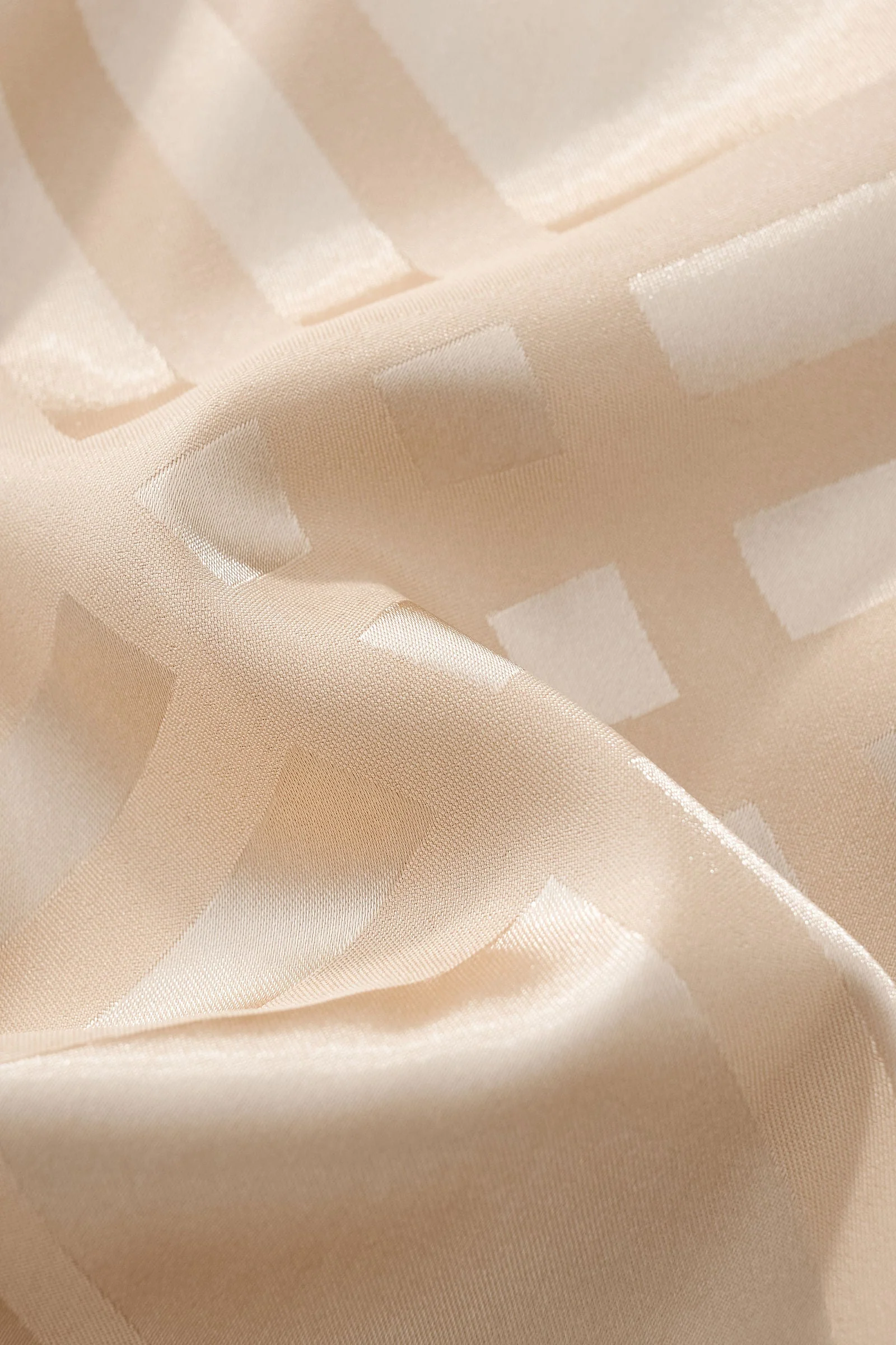 ESSENCE SIGNATURE VEST KHAKI - Image 11