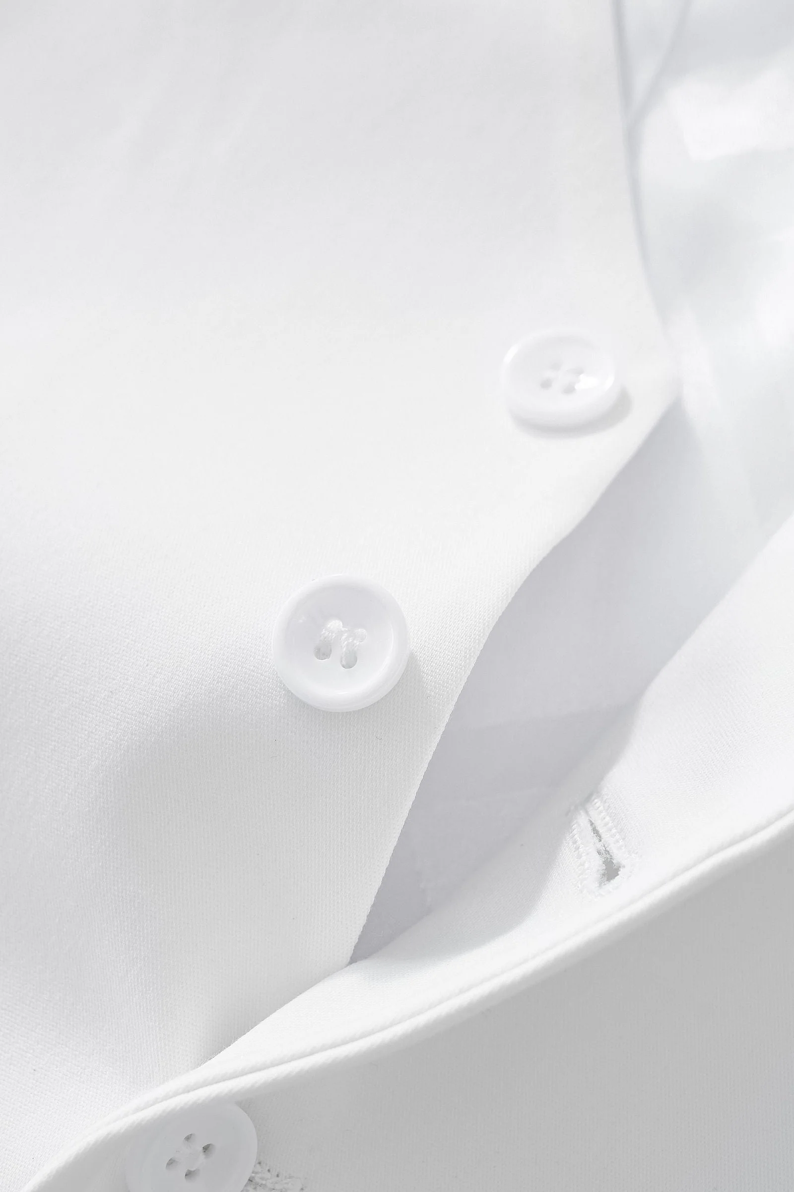 ESSENCE SIGNATURE VEST WHITE - Image 5