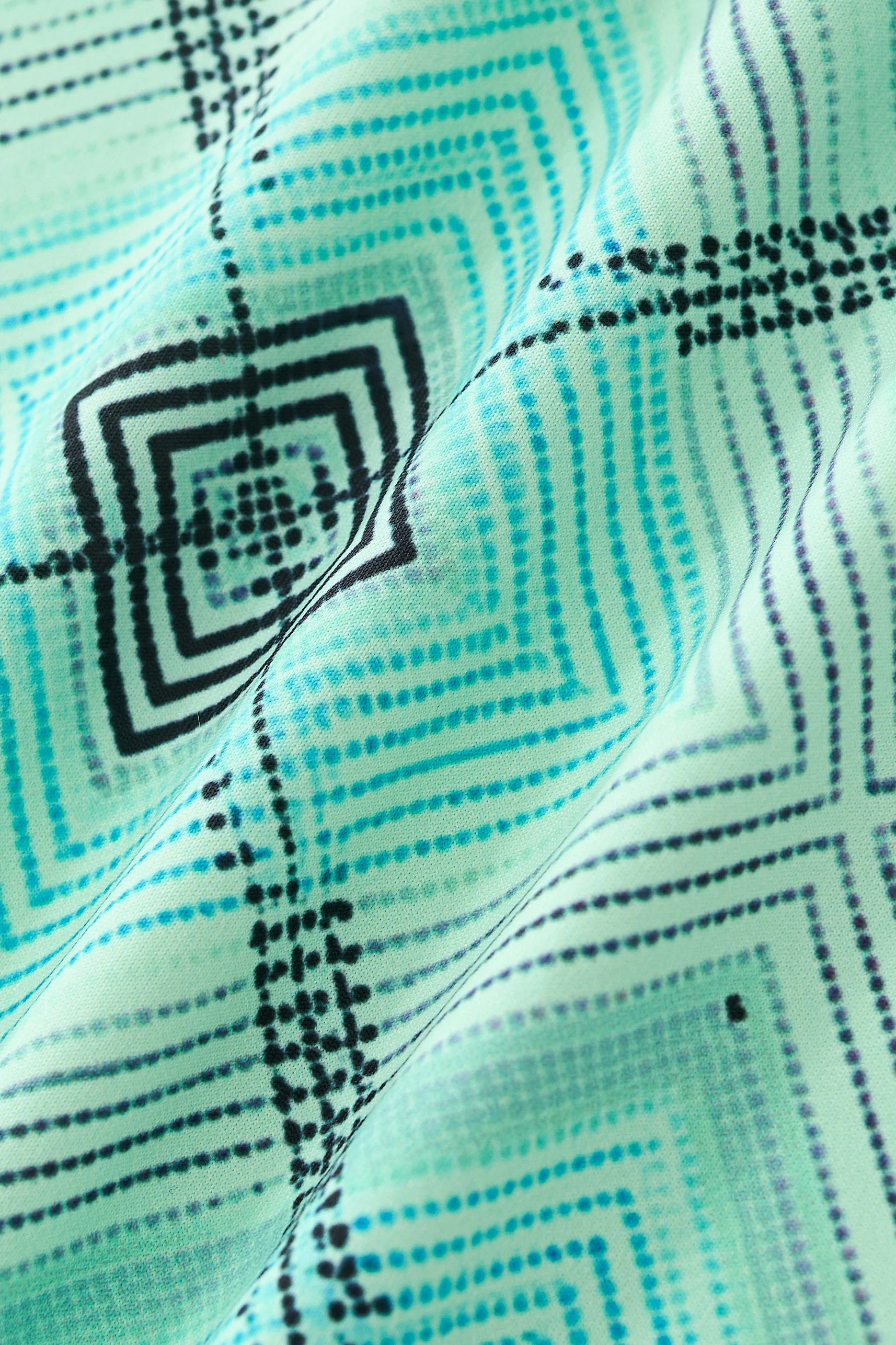Geometric Seamless Shirt – El Baron PISTACHIO - Image 10