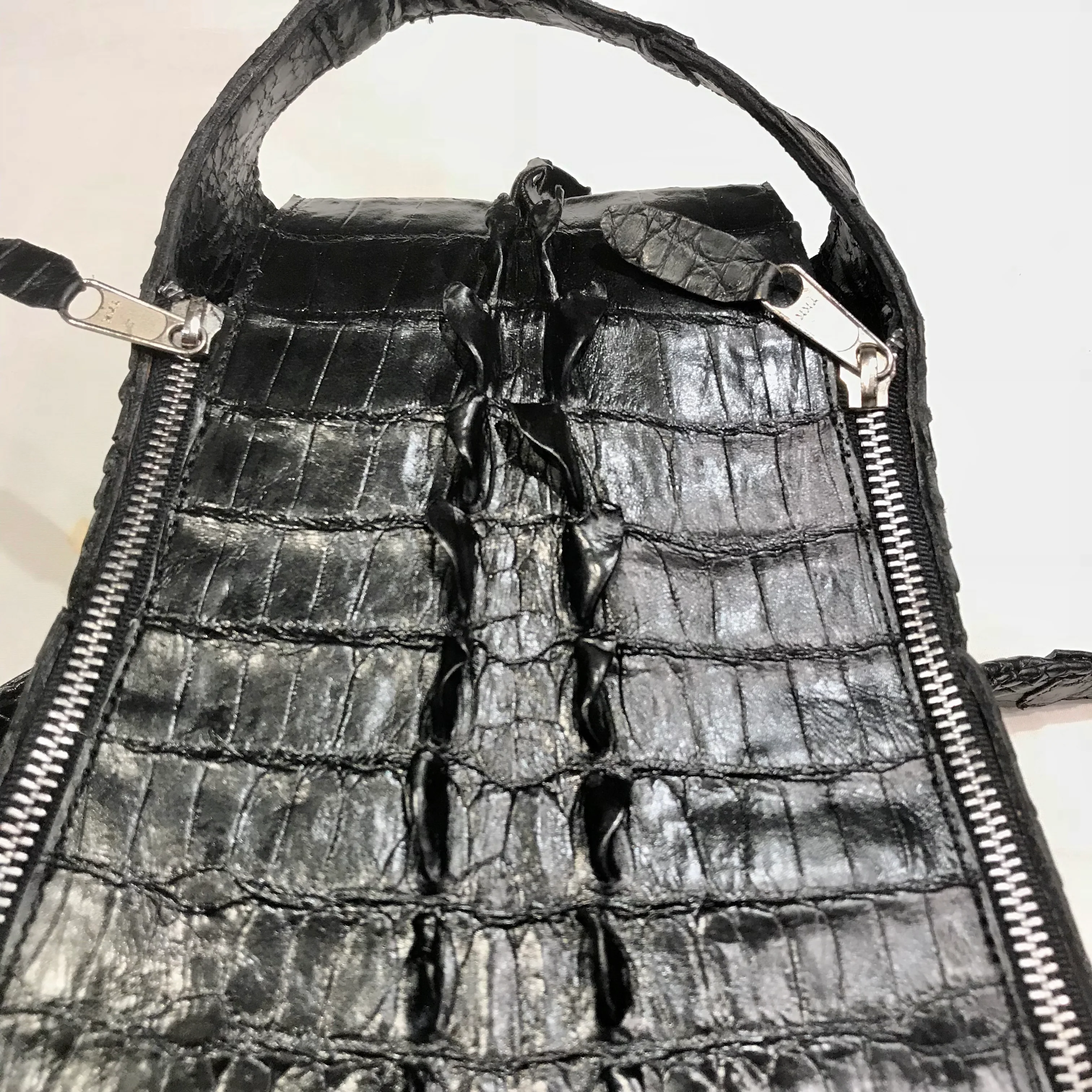 Kashani Baby Alligator Full Body Bag - Image 3