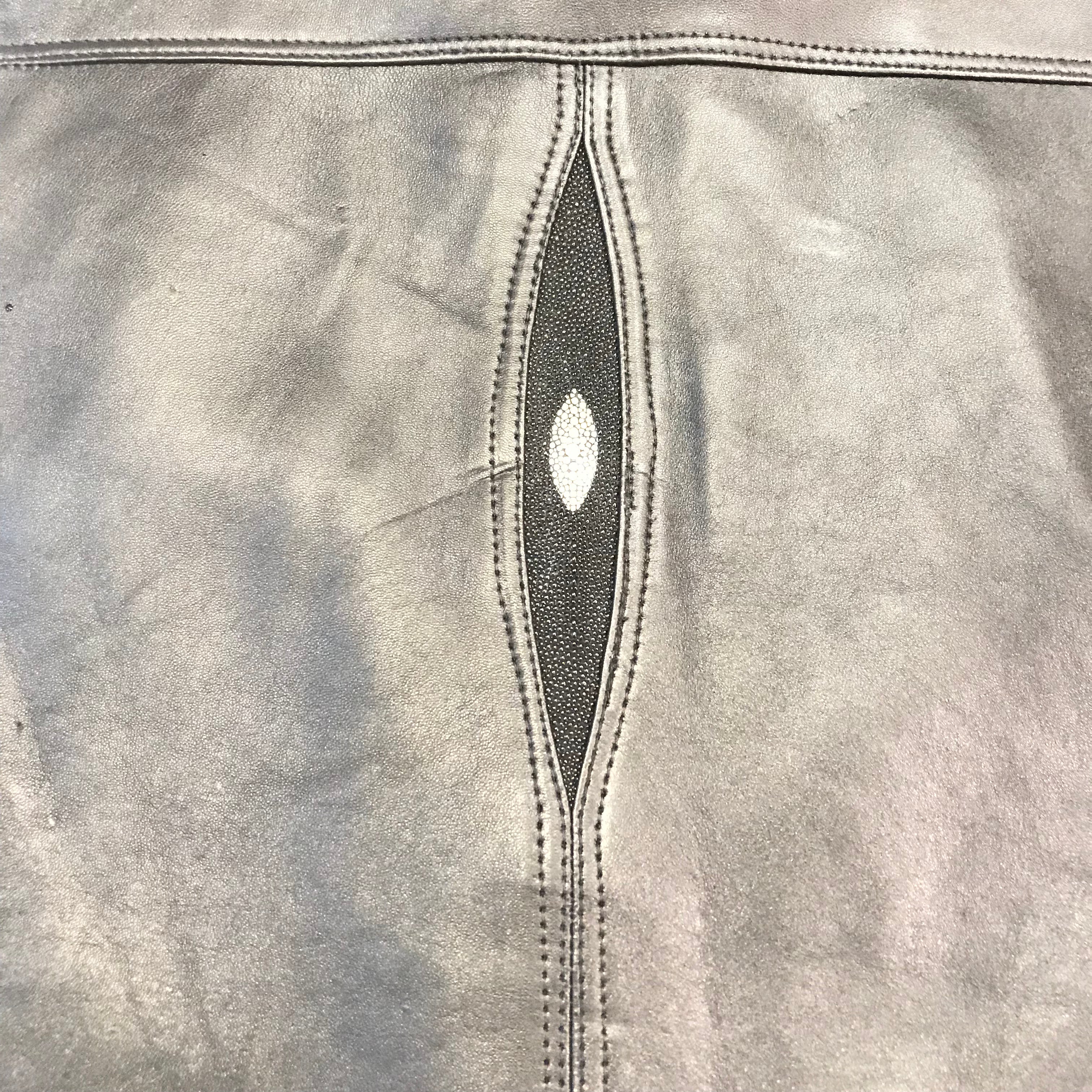 Kashani Black Stingray Silver Fox Hooded Vest - Image 6