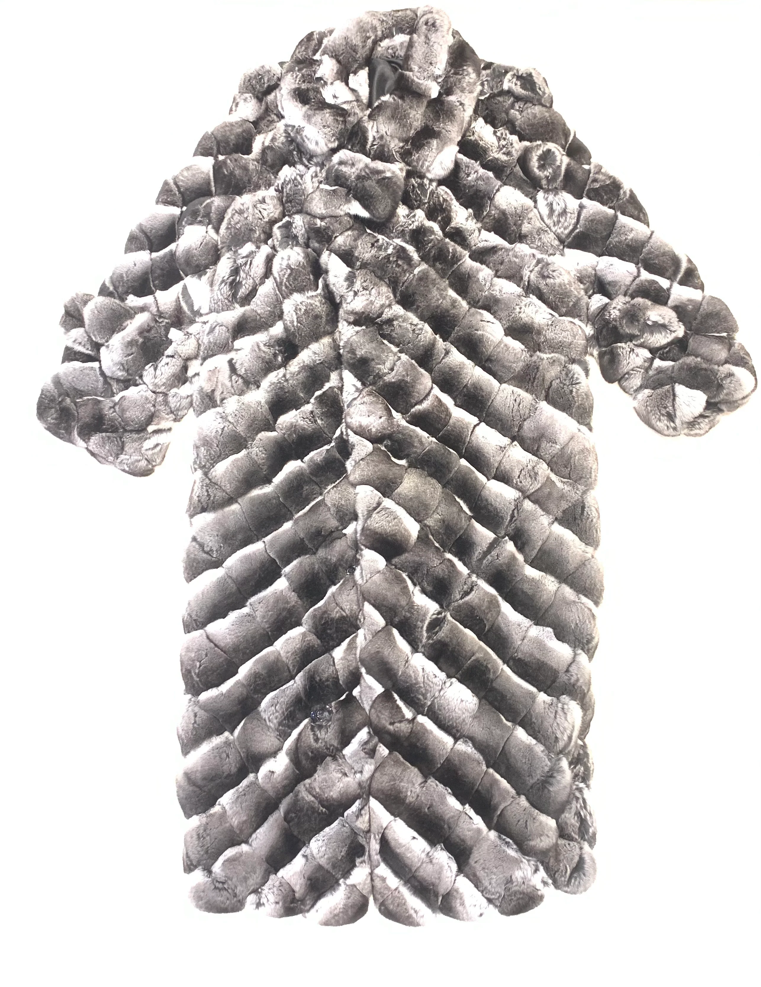 Kashani Men's 3/4 Diamond Cut Chinchilla Trench Fur Coat - Image 3