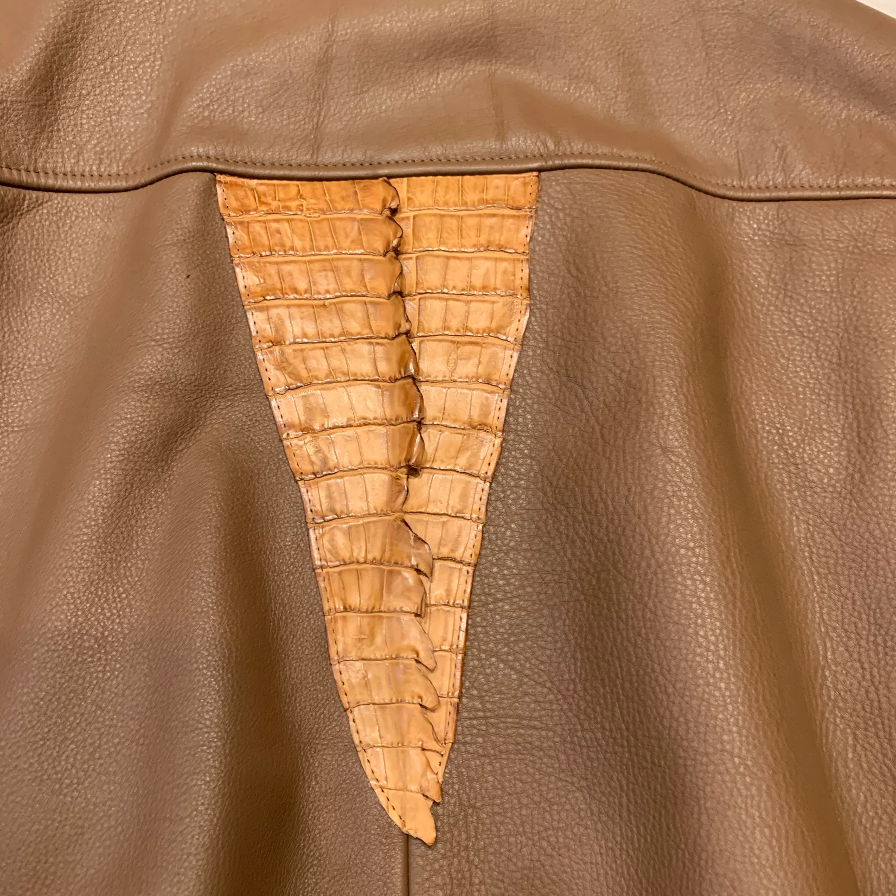 Kashani Men's Two Tone Brown Alligator/ Lambskin Mink Collar Bomber Jacket - Image 4