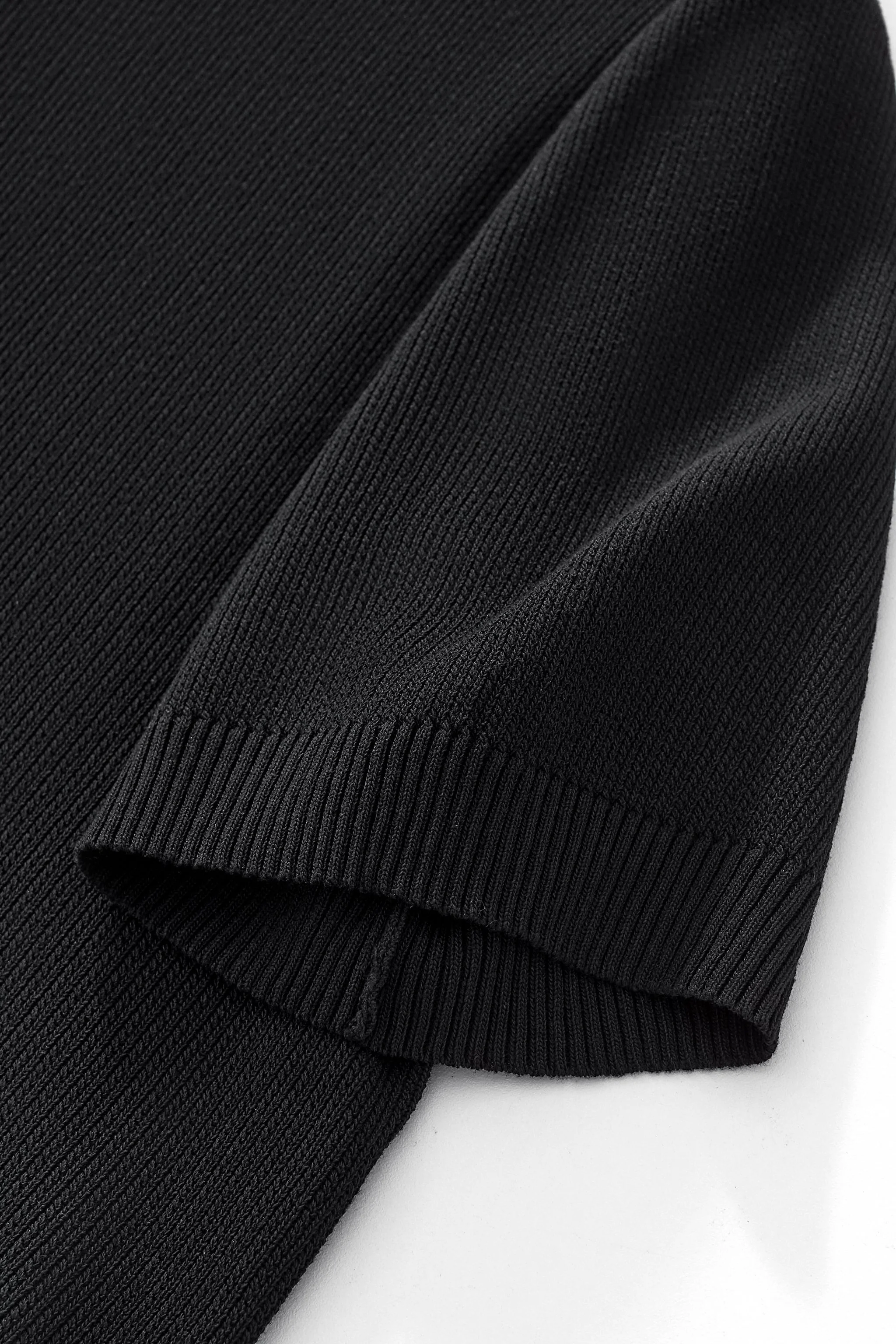 Refined Motion Knit Polo BLACK - Image 4
