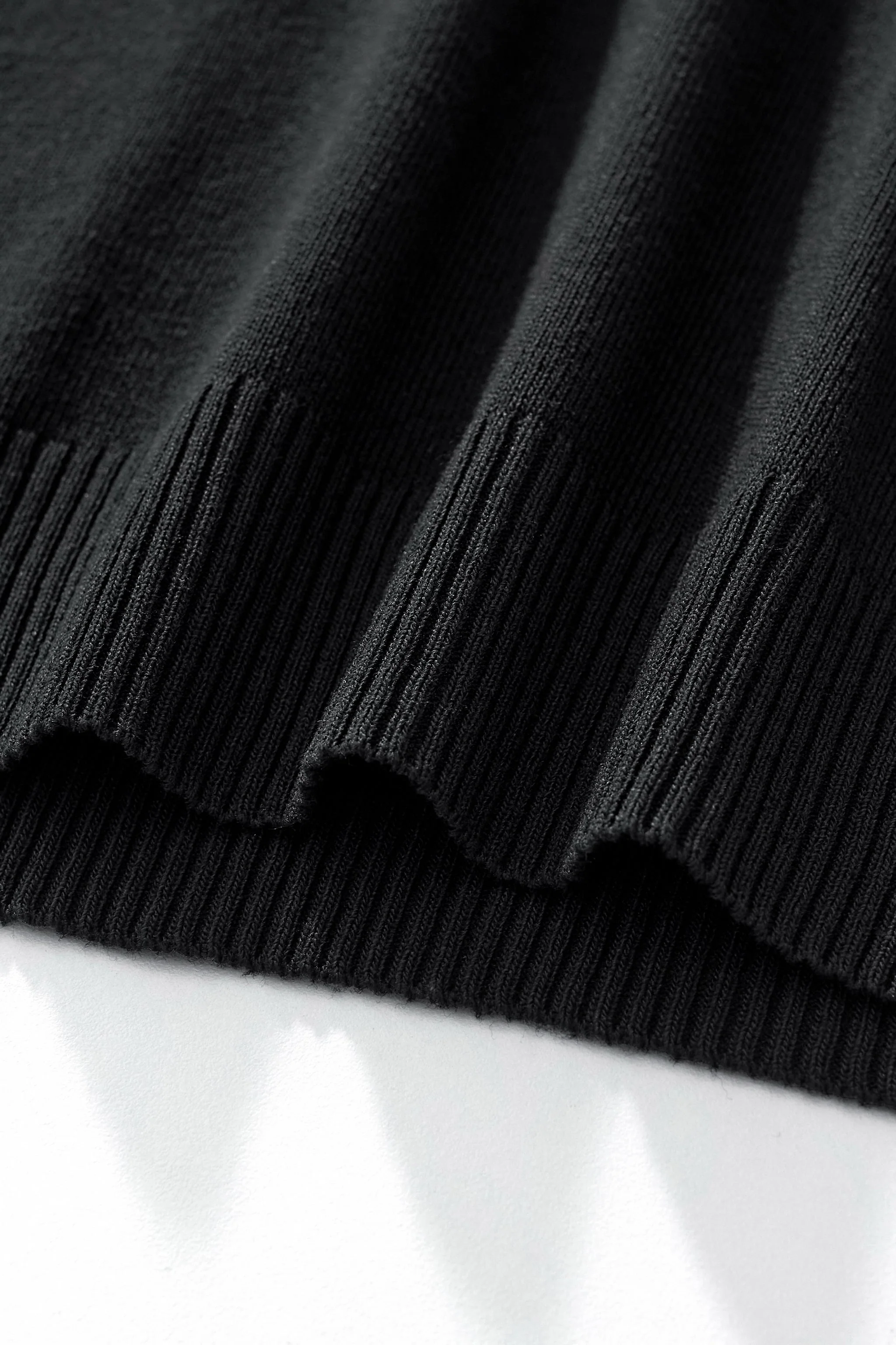 Strato Trim Tee BLACK - Image 5