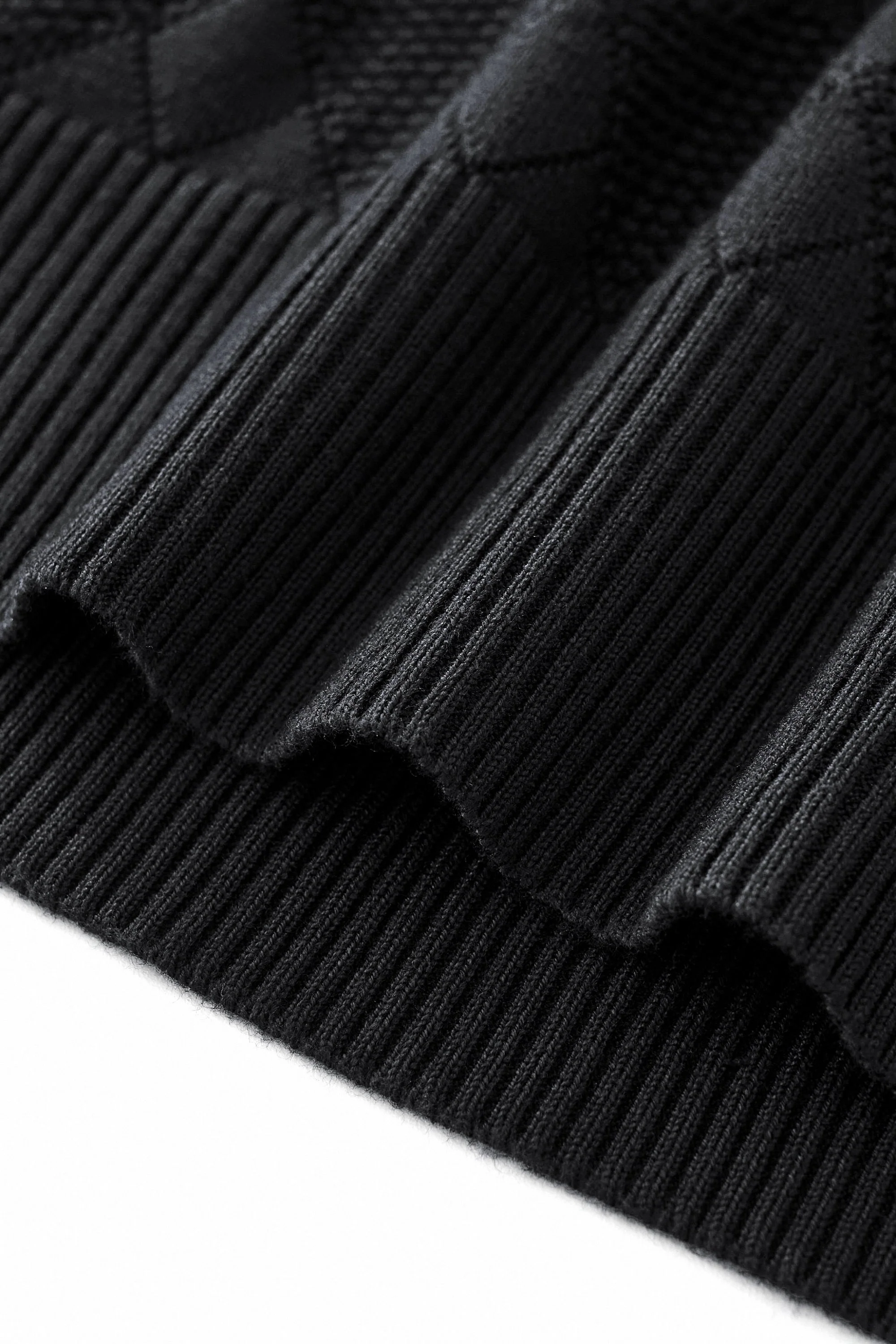 Textura Diamond Knit LS BLACK - Image 8
