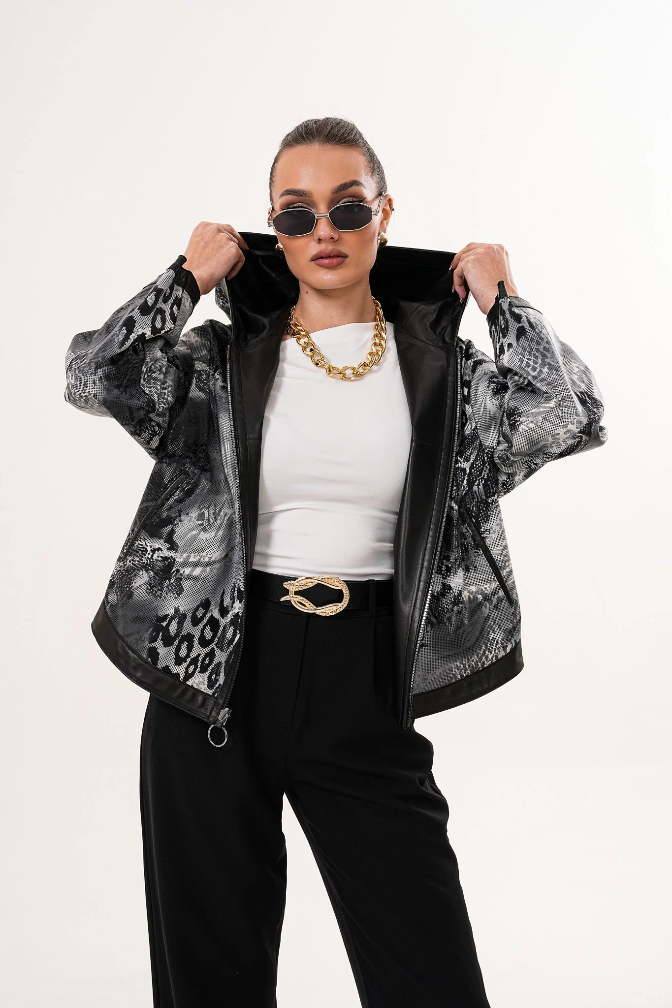 The Calyra Reversible Leather Women Jacket – Black - Image 6