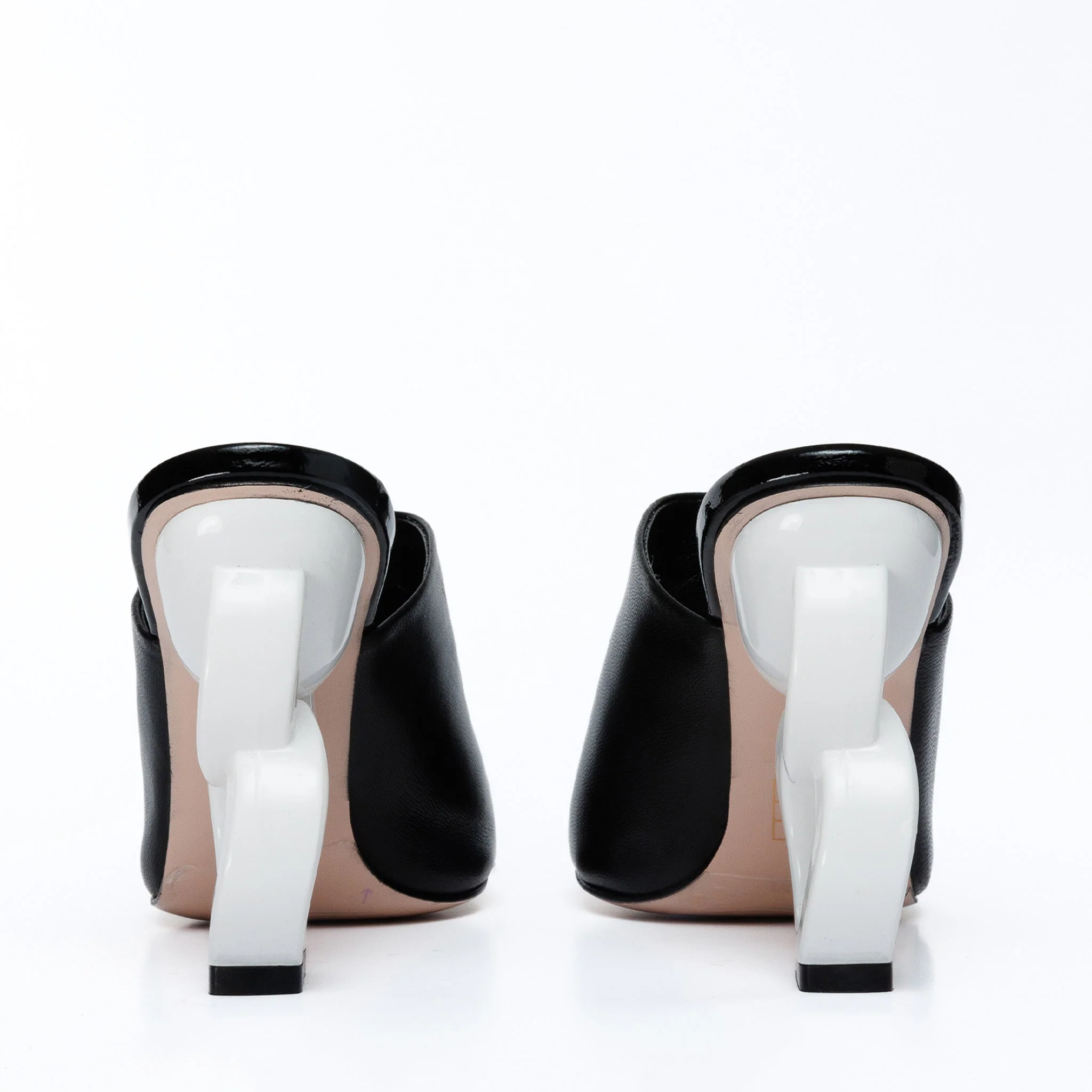 The Cymmer Black Leather Women Sandal - Image 3